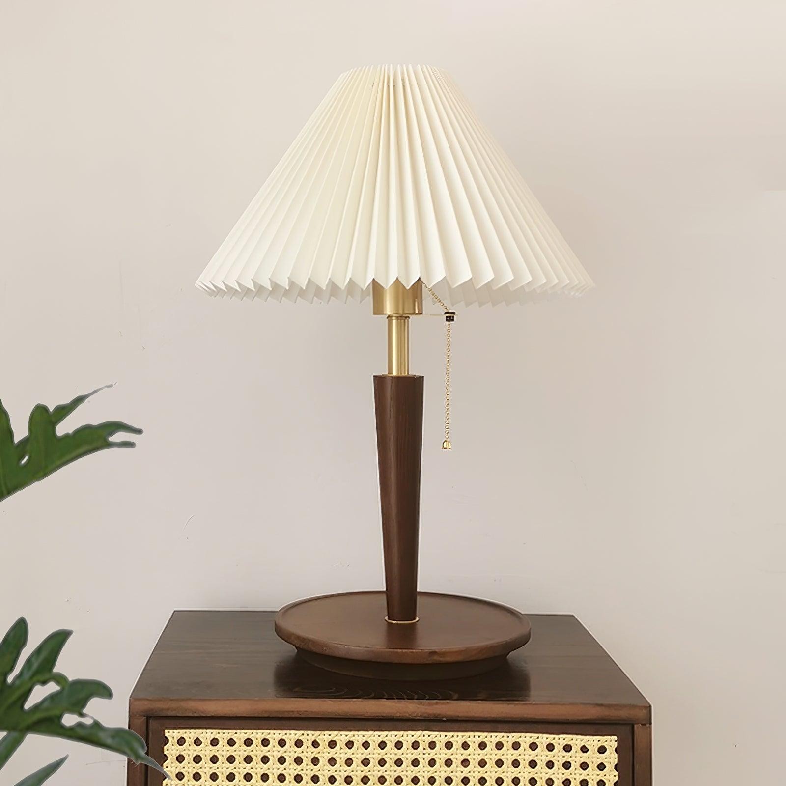 Nordic Retro Pleated Fabric Wooden Table Lamp For Bedroom M375