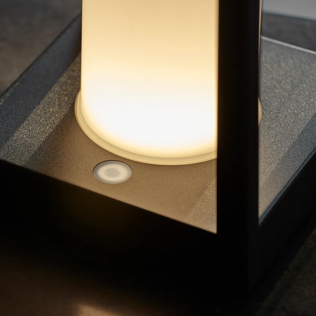 Ambulux Outdoor Portable Lamp - Compact Lantern Aesthetic for Camping or Dining T992