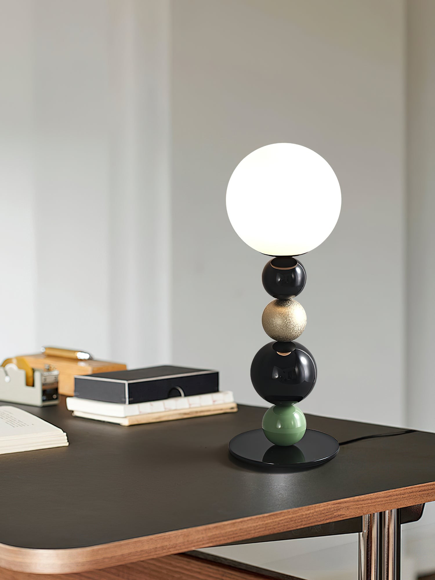 Round Balls Stacking Green Table Lamp M417