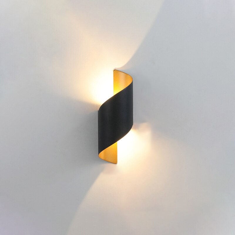 Modern Curl Twisted LED Wall Light M38