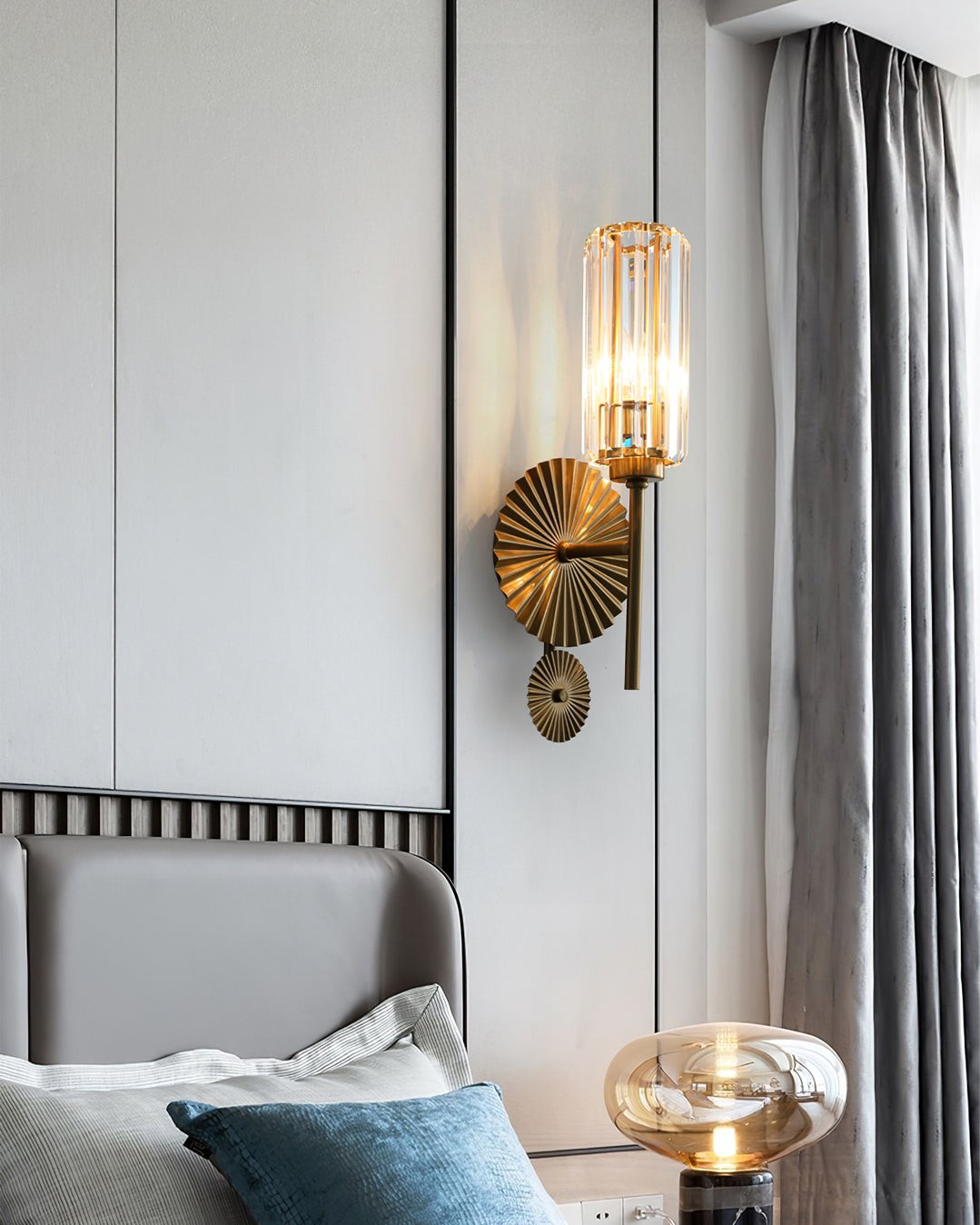 Nordic Light Luxury Crystal Wall Lamp M68