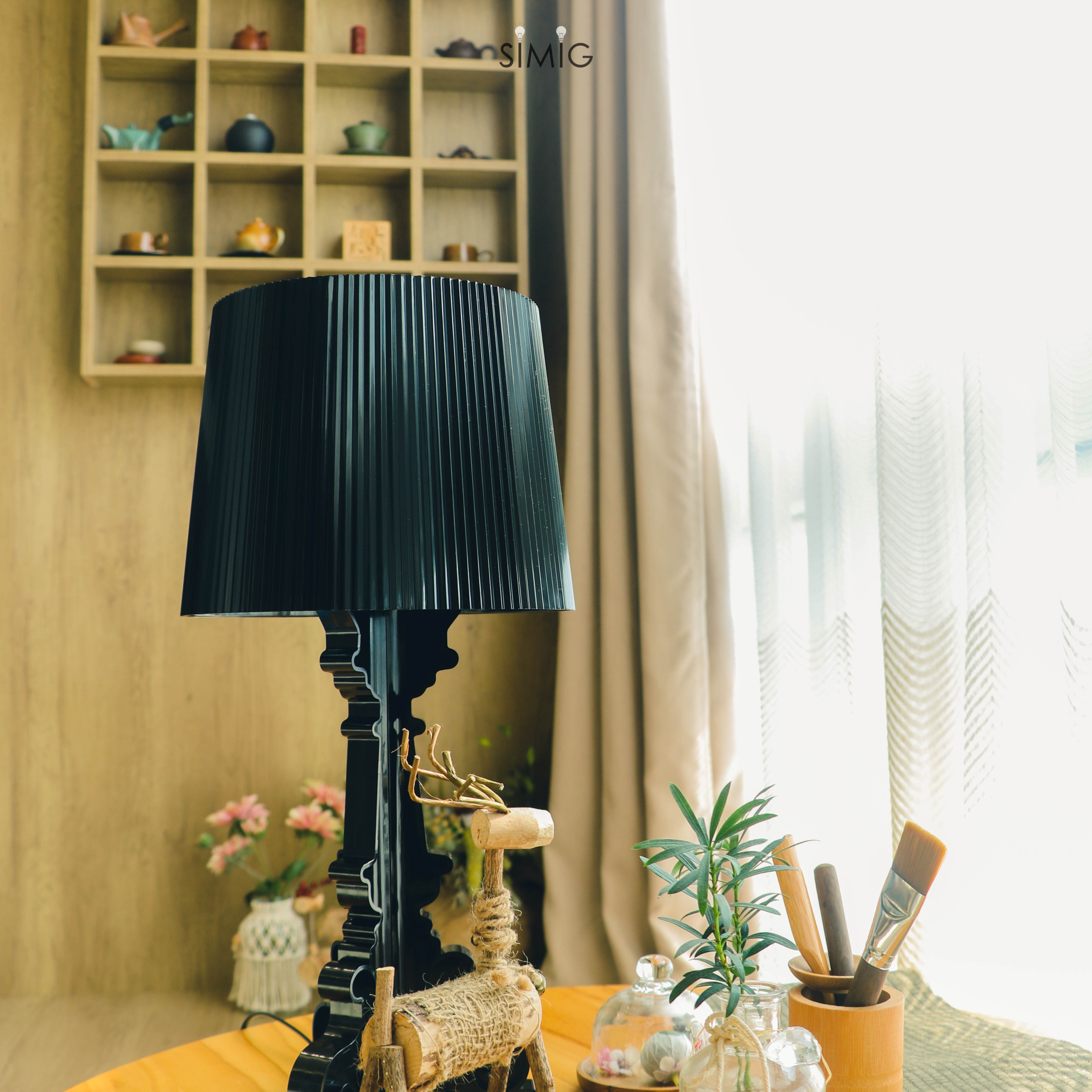 Bourgie Table Lamp