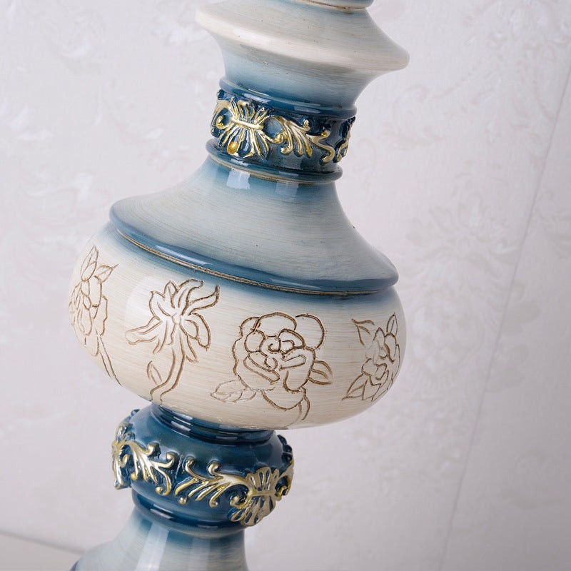 Carved Vase Base Floral Lampshade Table Lamp M501