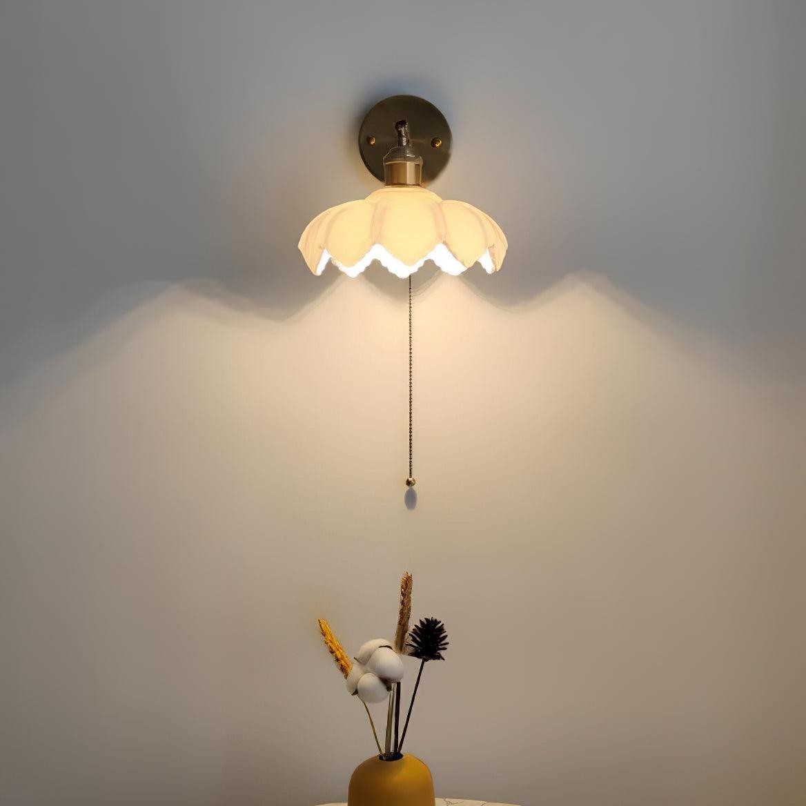 Lotus Rotatable Wall Lamp M354