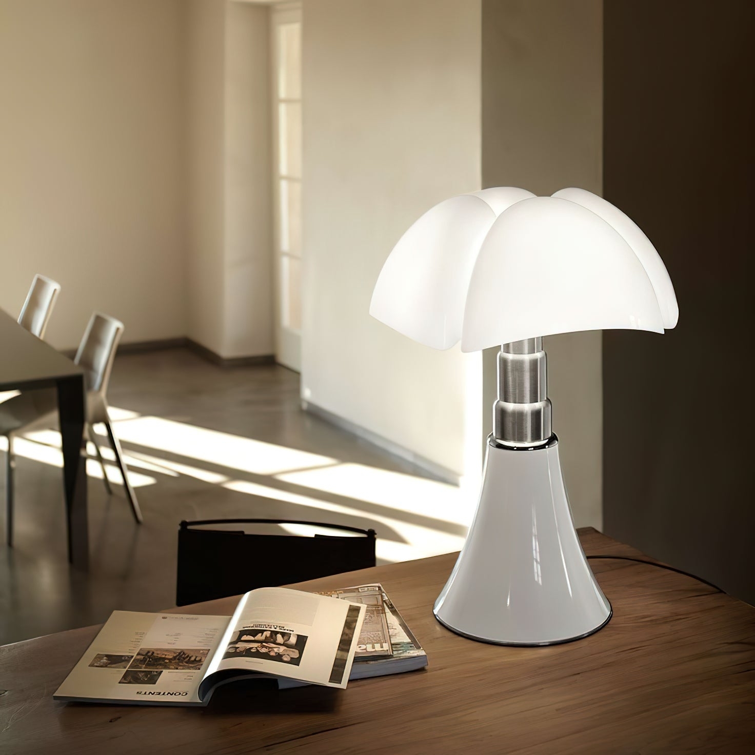 Petalica Table Lamp T1384