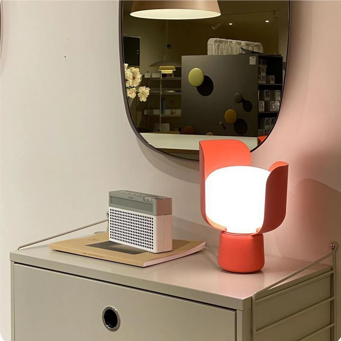 Blom Petal Glass Table Lamp