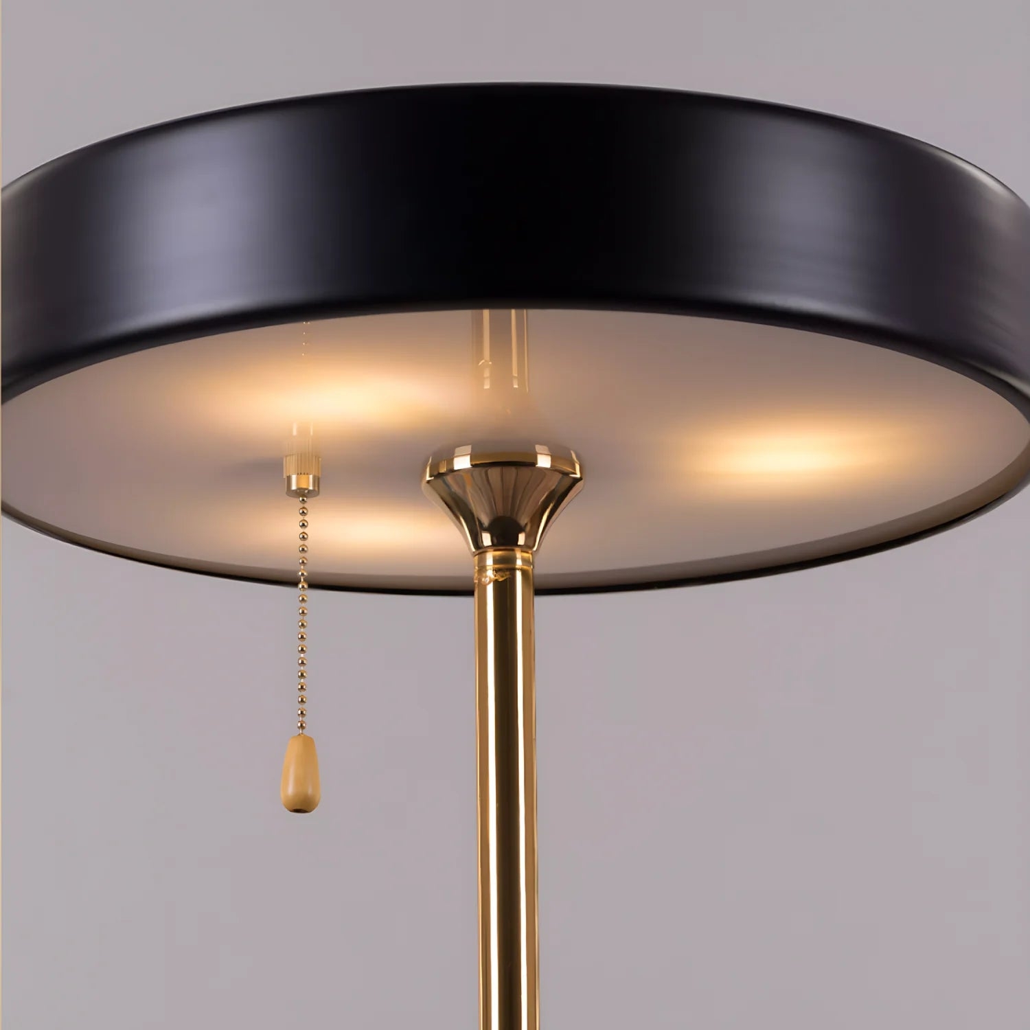 Radiant Tower of Light Minimalist Metal Table Lamp T2027