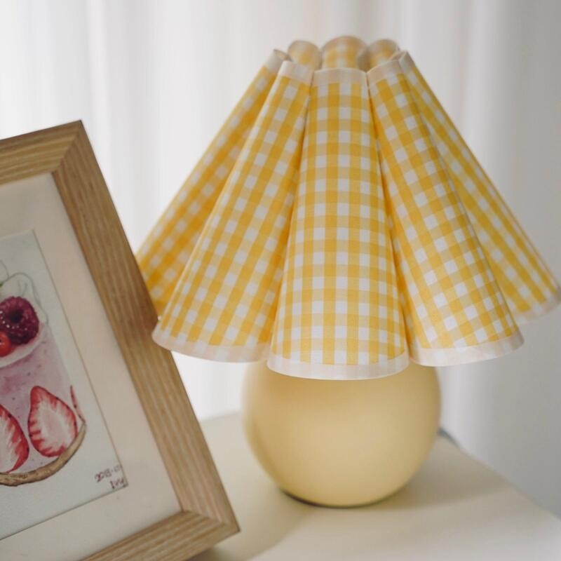 Scandinavian Vintage Table Lamp for Bedroom