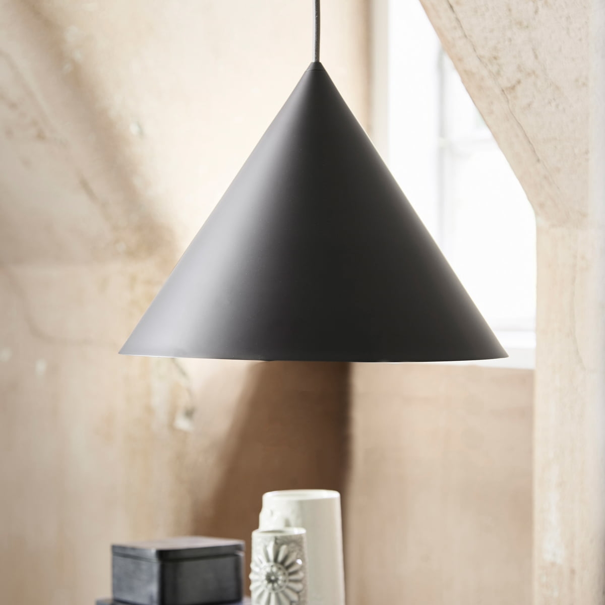 Benjamin Pendant Lamp T1809