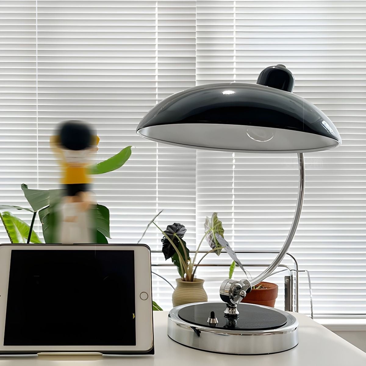 Retro Curve Desk Lamp M511