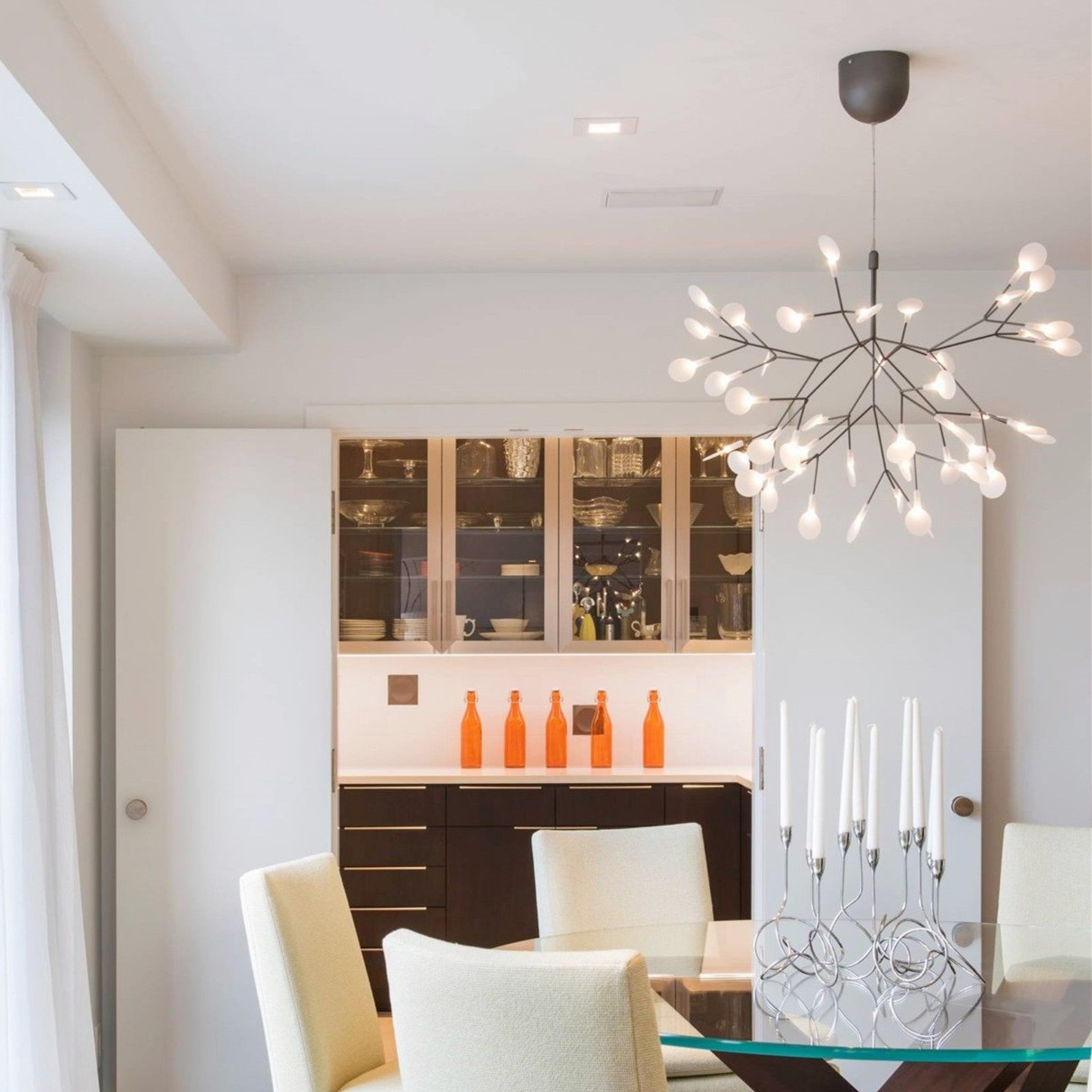 Floresta Chandelier – Artistic LED Chandelier for Residential Spaces