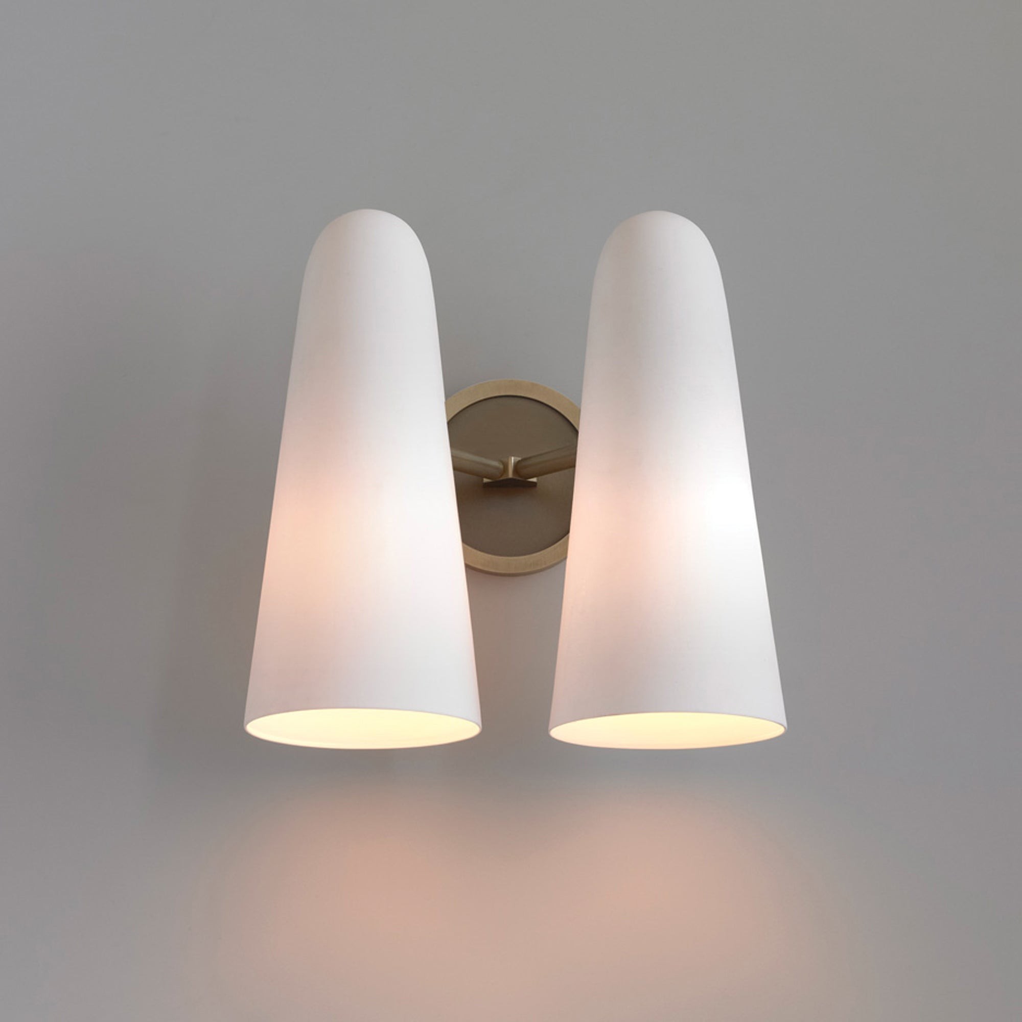 Nordic Simple Light Luxury Brass Wall Lamp M31