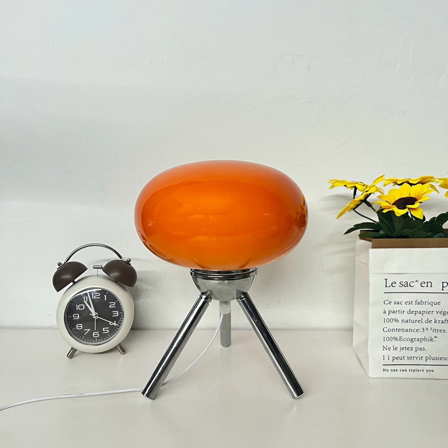 Bauhaus Tripod Glass Table Lamp S25