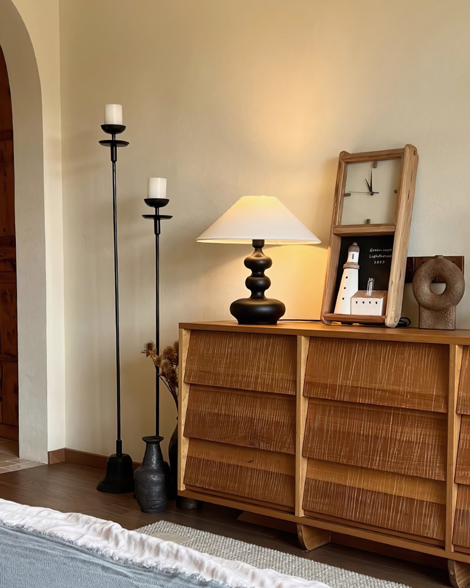 Nordic Retro Solid Wood Table Lamp M61
