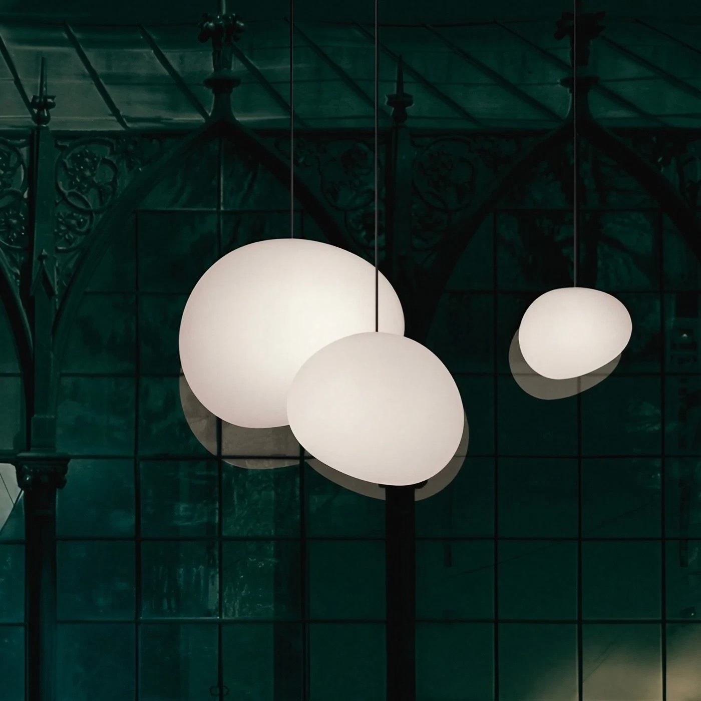 Pebble Orb Deco Milk Glass Pendant Light S161
