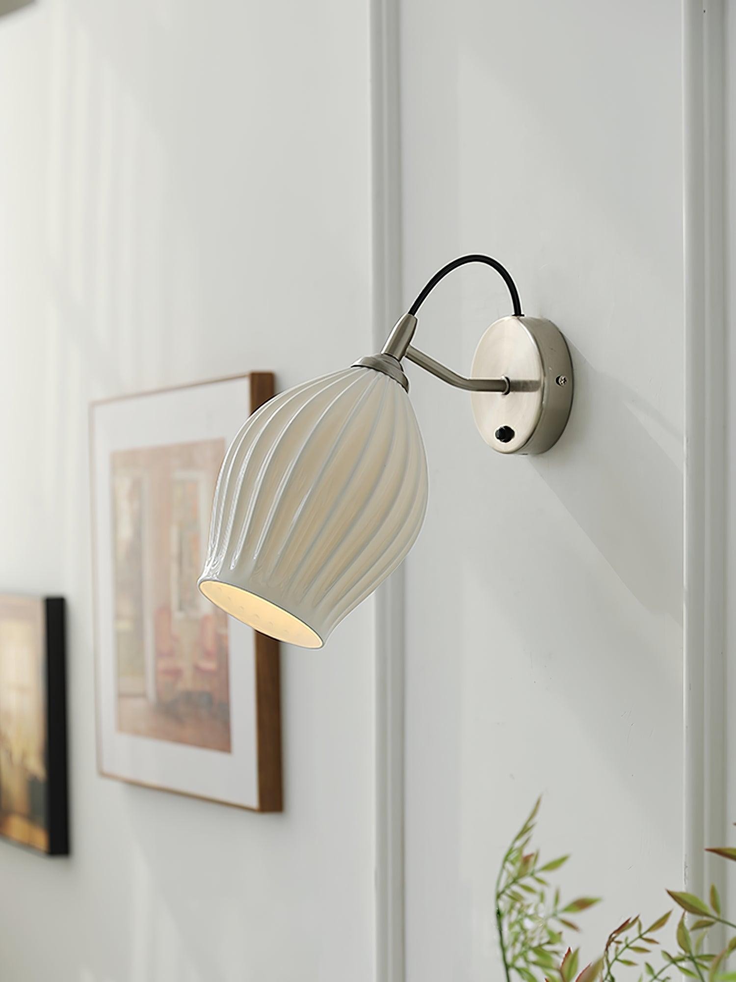 Cream Style Ceramic Ribbed Wall lamp M564
