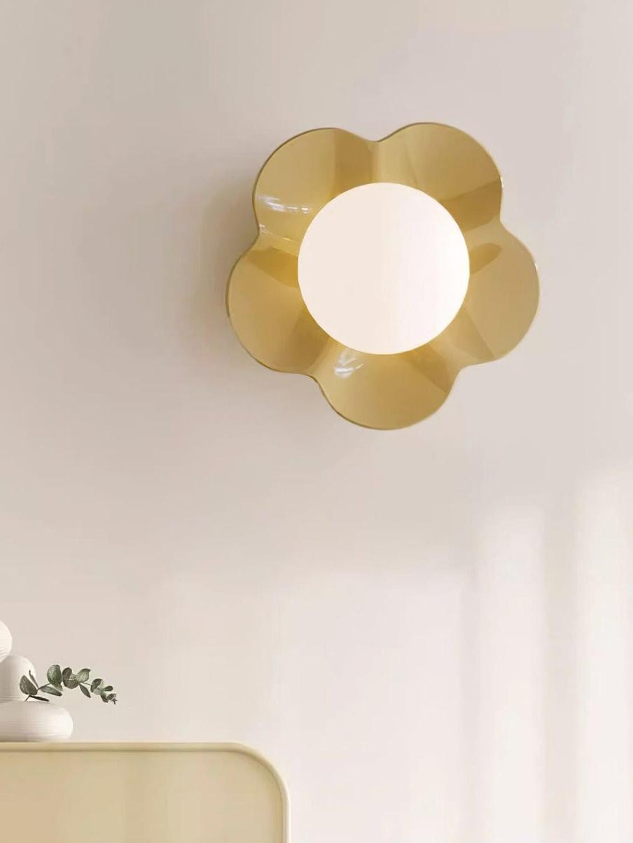 Floral Petal Wall Lamp - Nordic Sculptural Wall Light Living Room T129