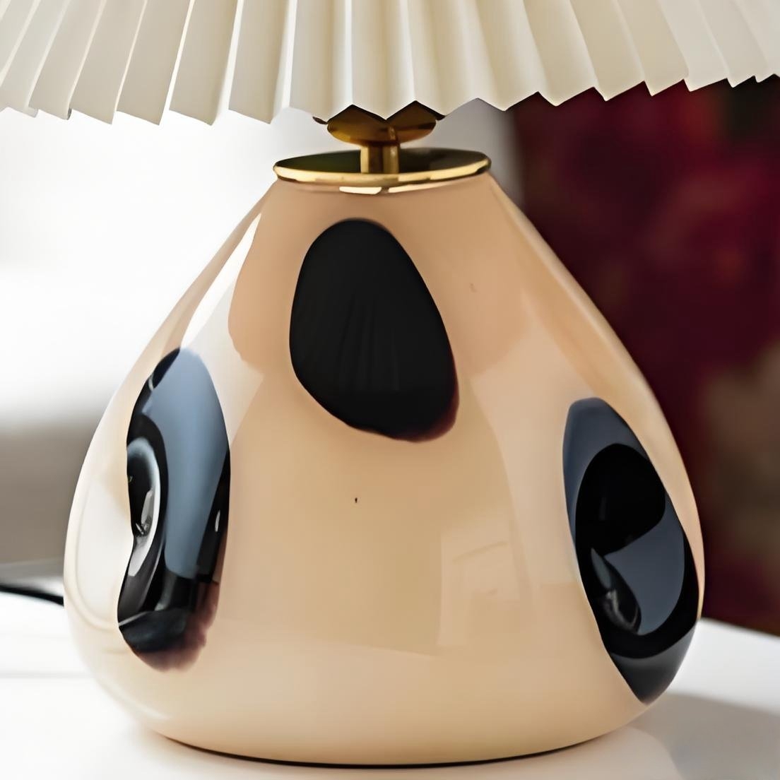 Undara Decorative Table Lamp – Fabric Shade Glass Base for Home T591