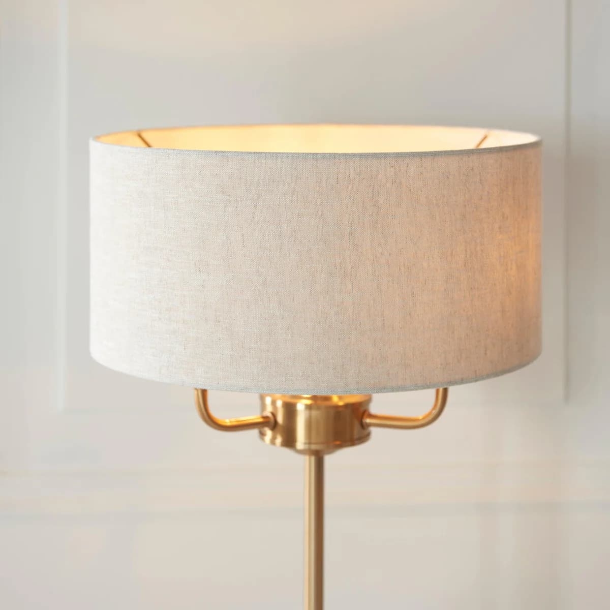 Tela 1‑Light and 3‑Light Table Lamp - Modern Linen & Metal for Bedside or Living Room T847