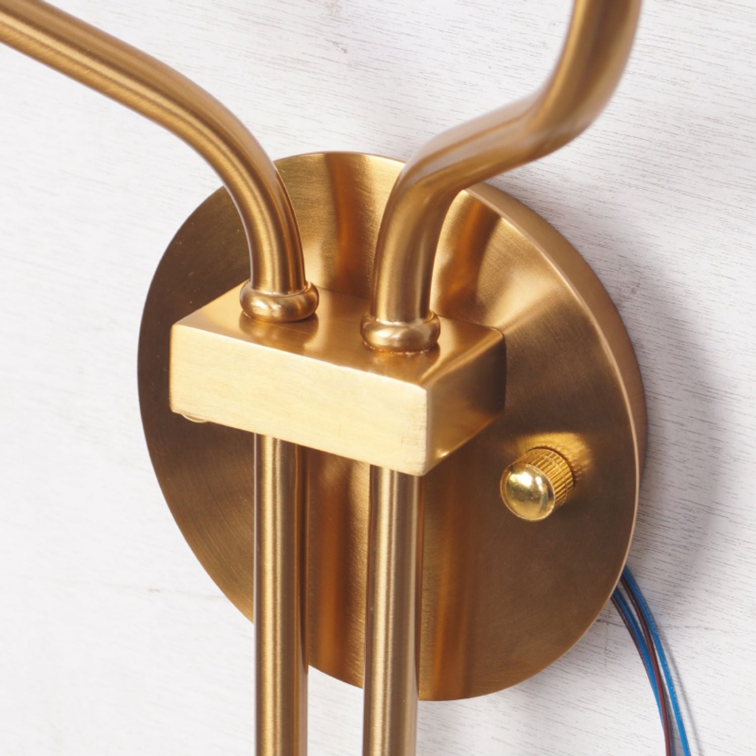 Safavieh Ezra Wall Lamp T1712