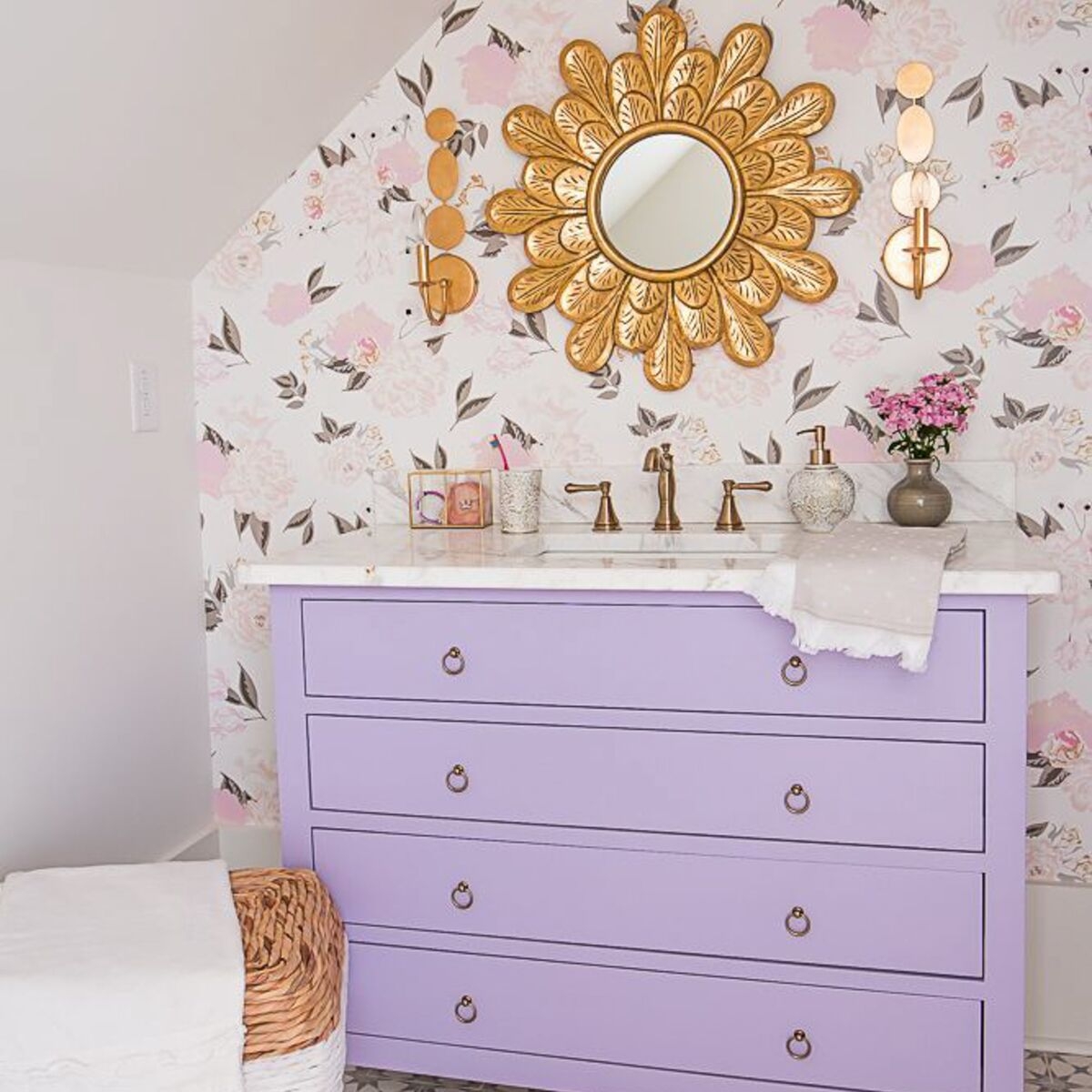 Layla Wall Lamp T1837