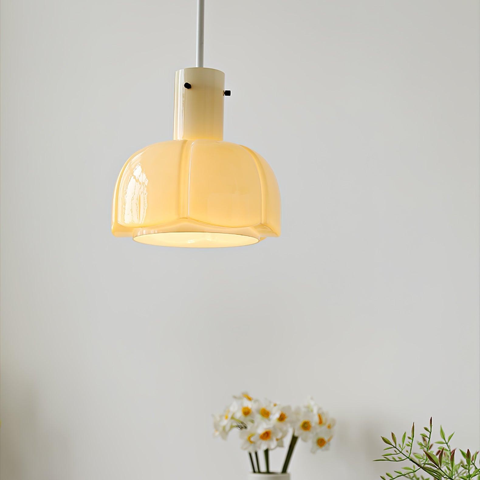 Medieval Style Glass Bud Pendant Lamp M352