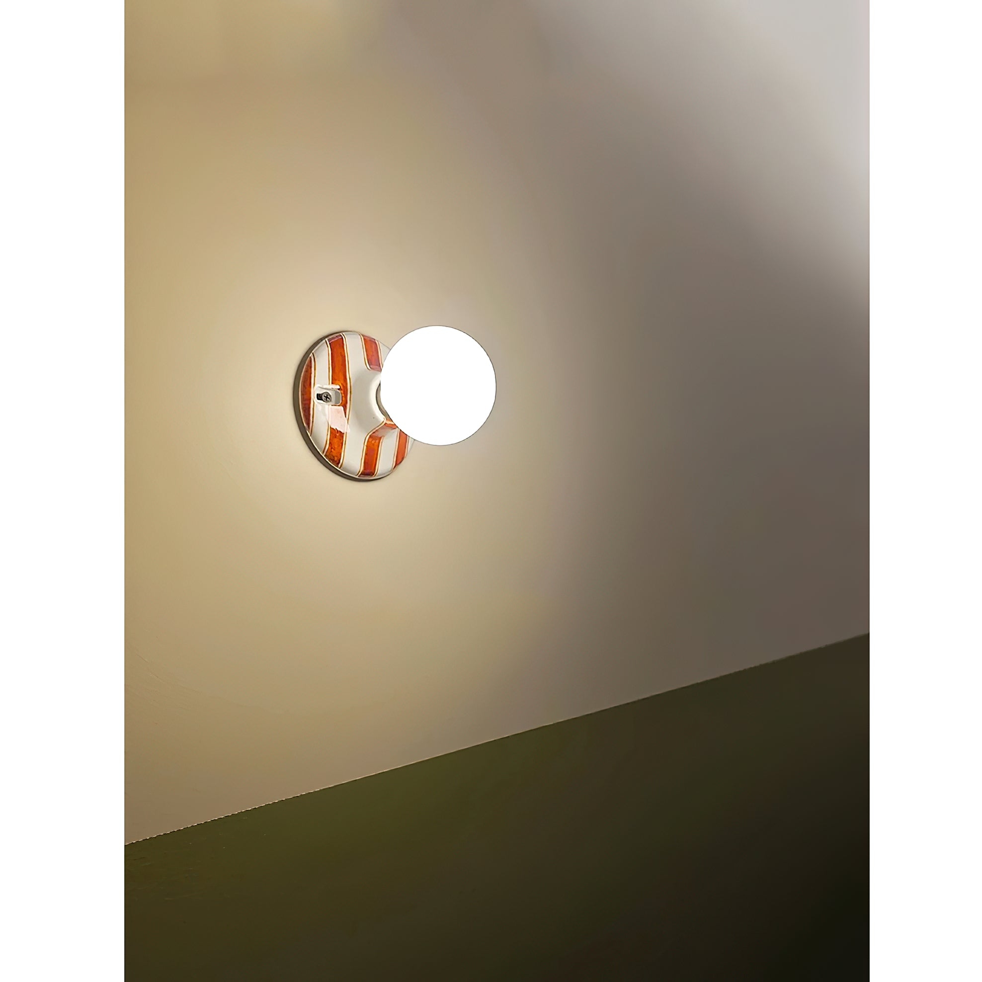 Ambrette Wall Lamp T1946