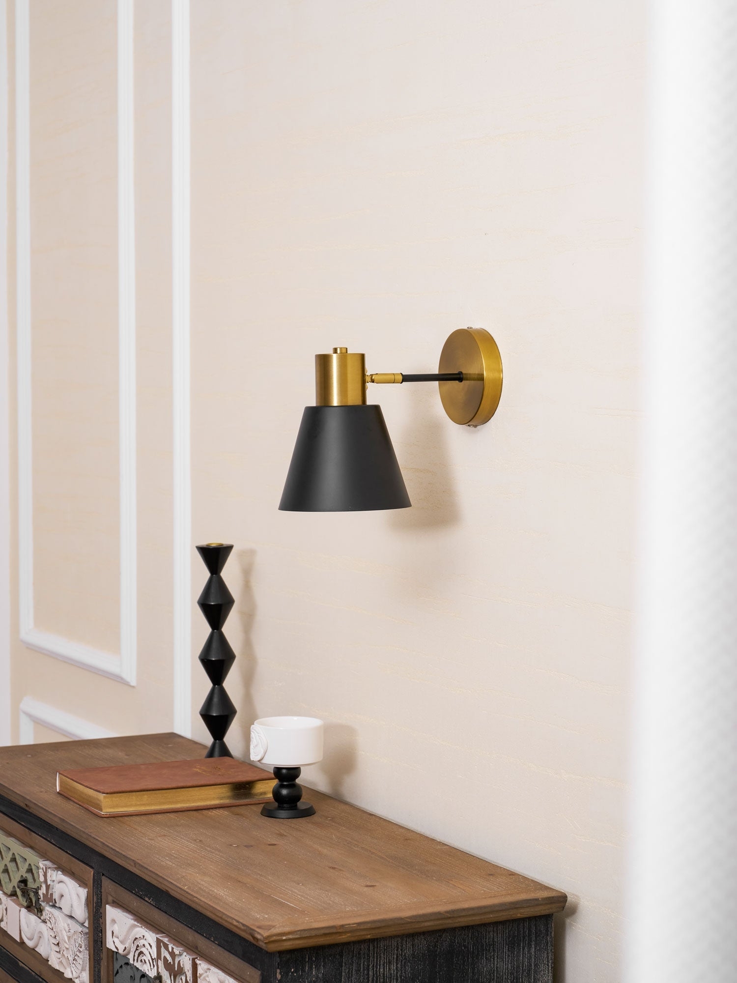 Adjustable Armed Wall Lamp T1597