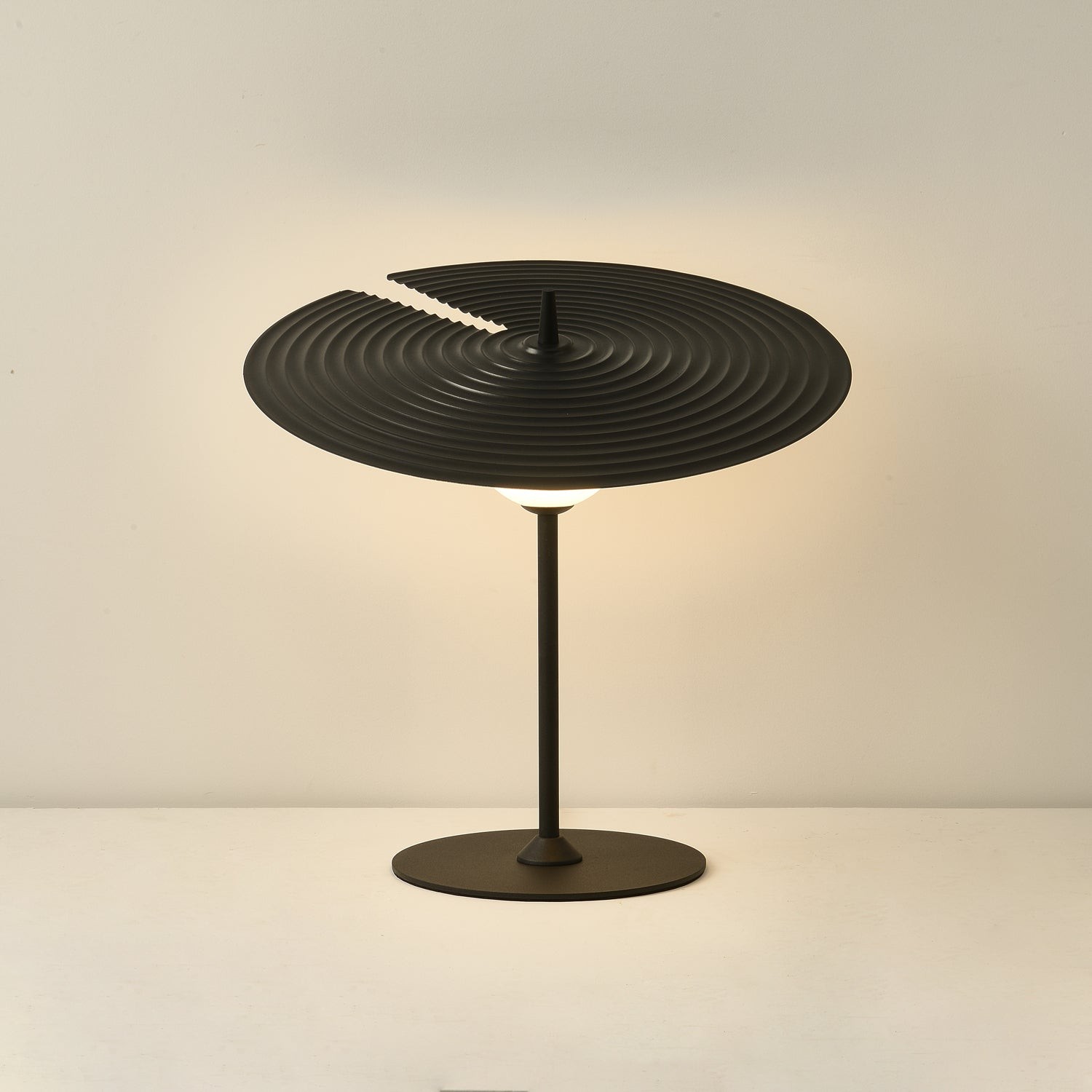 Modern Classic Record Table Lamp G39