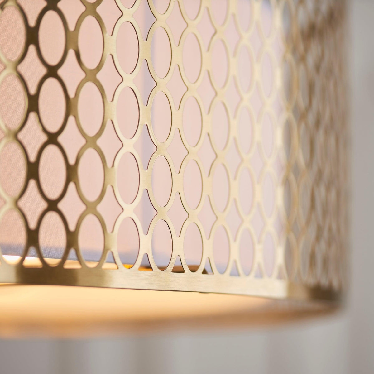 Liorin Geometric Mesh 3‑Light Flush Ceiling Light - Mesh Metal Frosted Glass Lamp for Living Room or Hallway T865