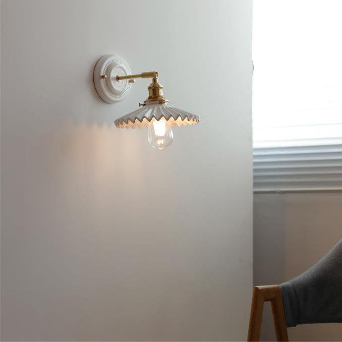 Vintage Ceramic & Brass Wall Sconce – Elegant Lighting for Bedrooms & Hallways T265