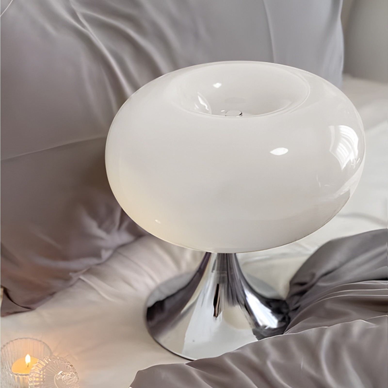 Lollora Bauhaus Apple Glass Table Lamp — Modern Desk & Bedside S171