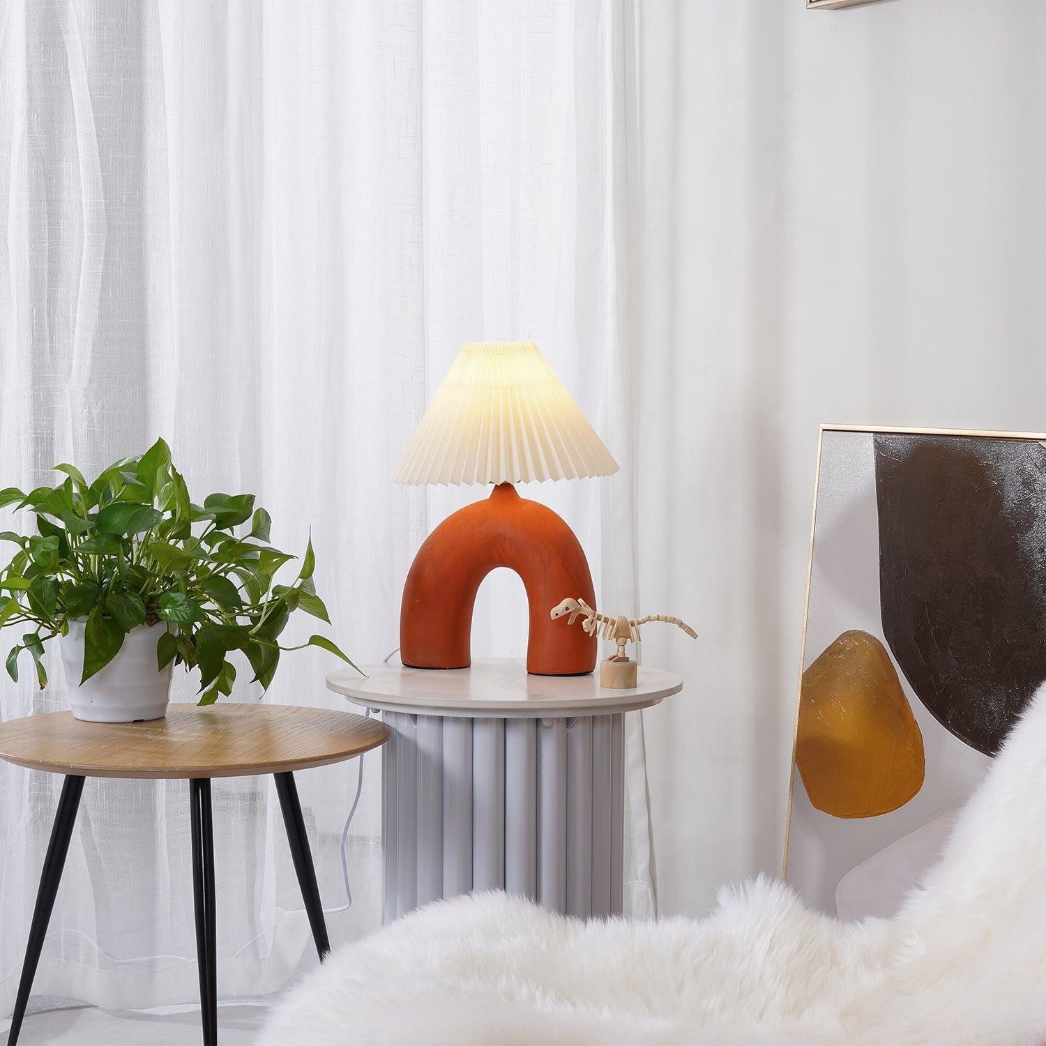 Arched Pleated Table Lamp M391