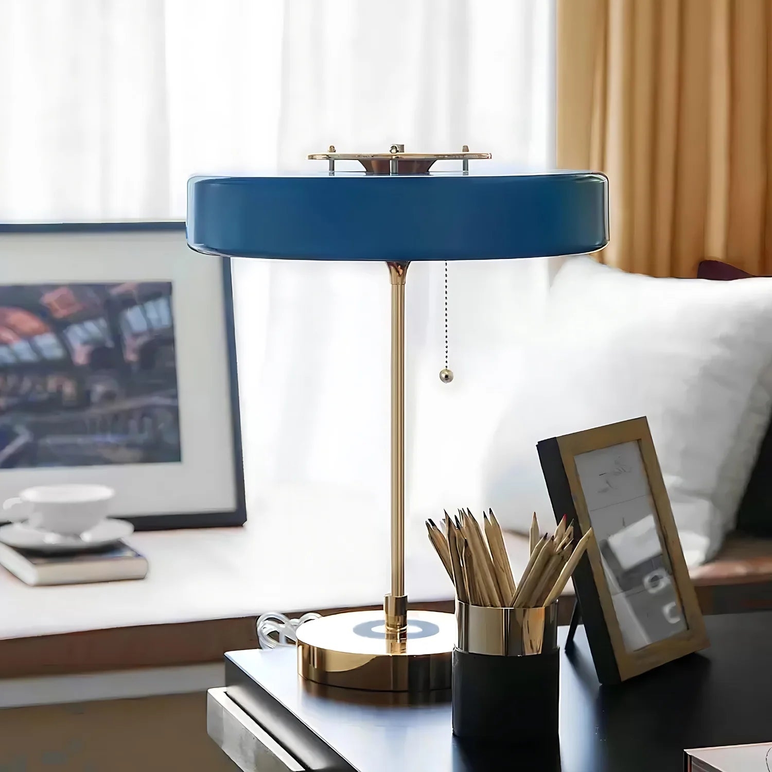 Radiant Tower of Light Minimalist Metal Table Lamp T2027