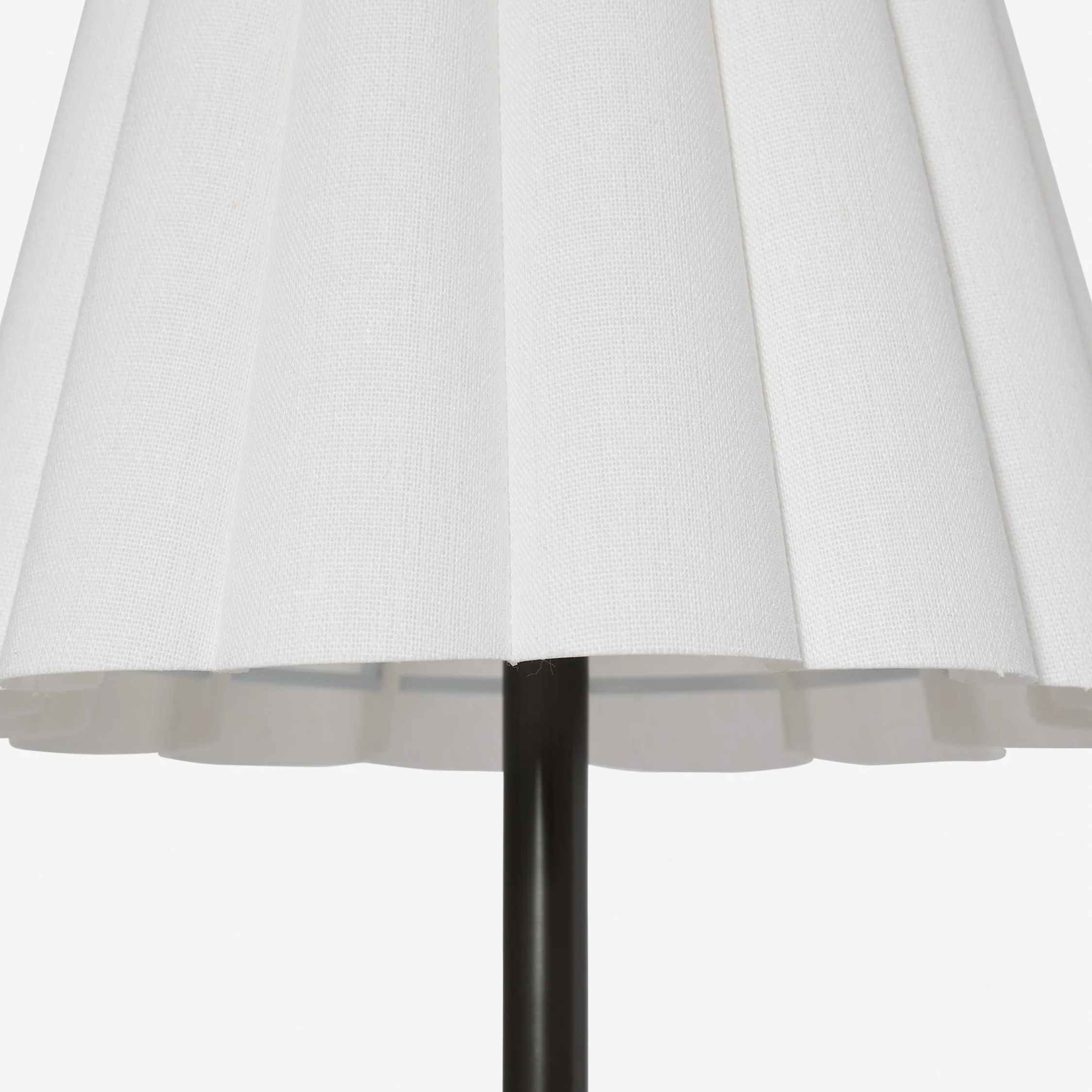 Ruffmeto Transitional Slim Table Lamp - Sculptural Shade Lighting for Living Room or Bedroom T672