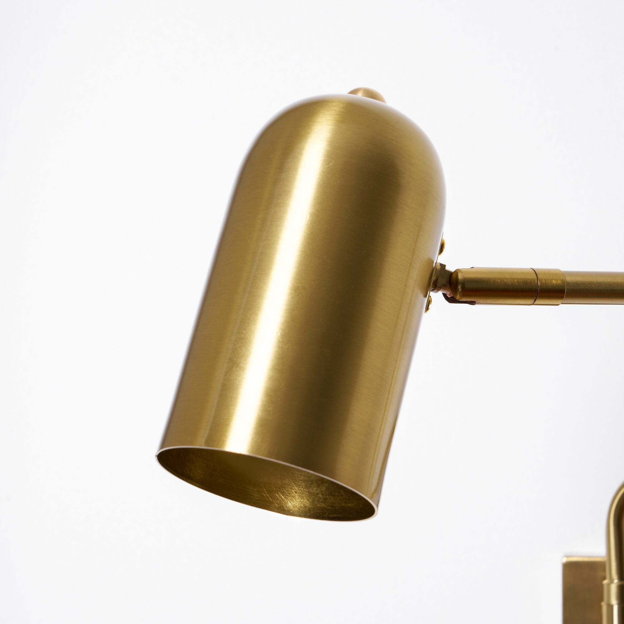 Adjustable Arm Plug In Wall Lamp T1595