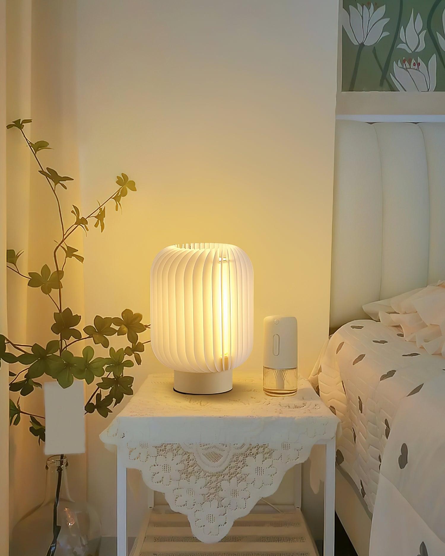 Round Translucent Pleated Table Lamp Suitable For Living Room M516