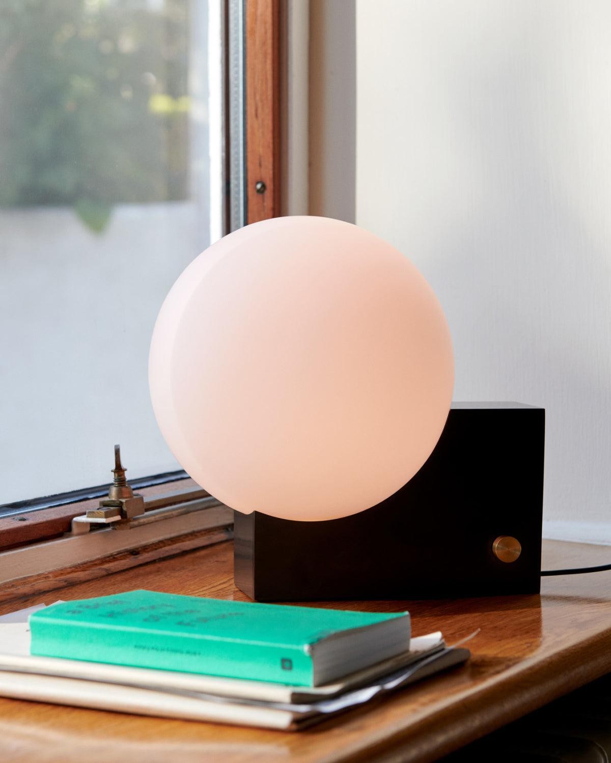 Geometric Lamp Base Glass Globe Table Lamp M362