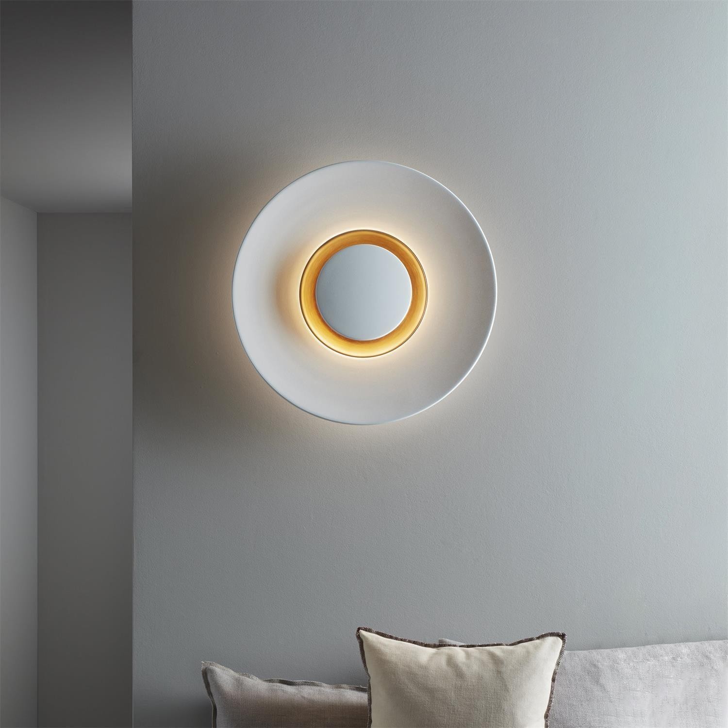 Round Simple Style Wall Light P009