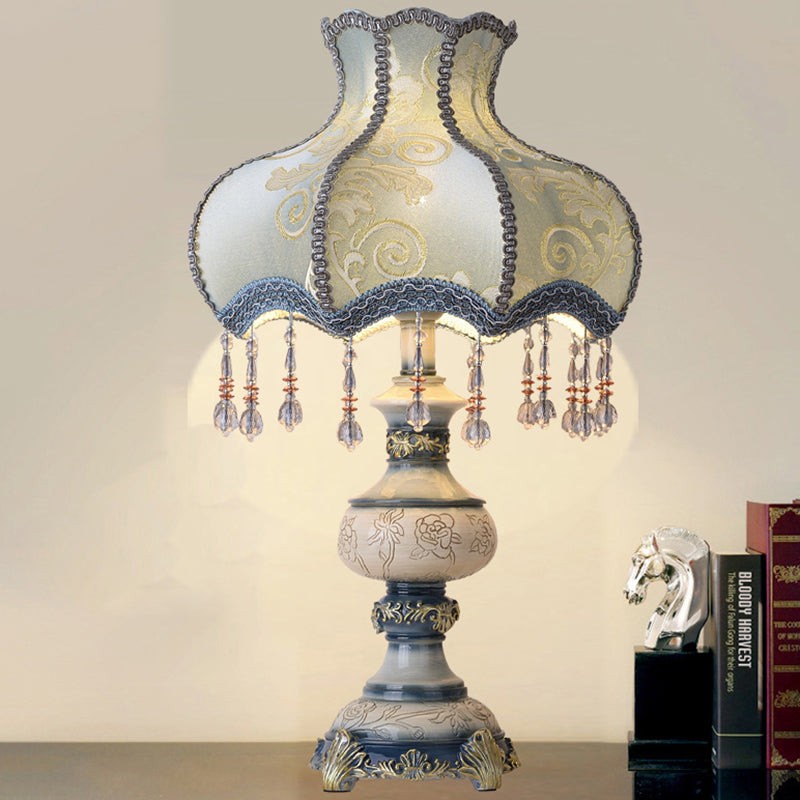 Carved Vase Base Floral Lampshade Table Lamp M501