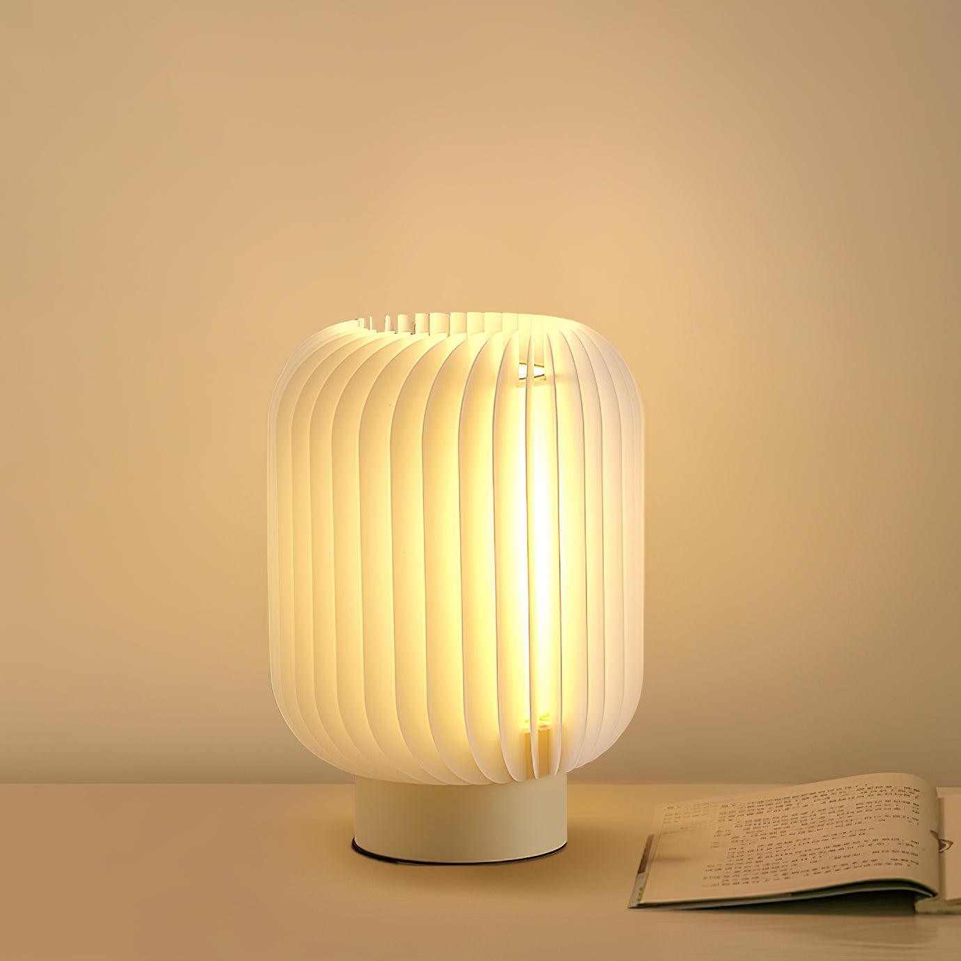 Round Translucent Pleated Table Lamp Suitable For Living Room M516