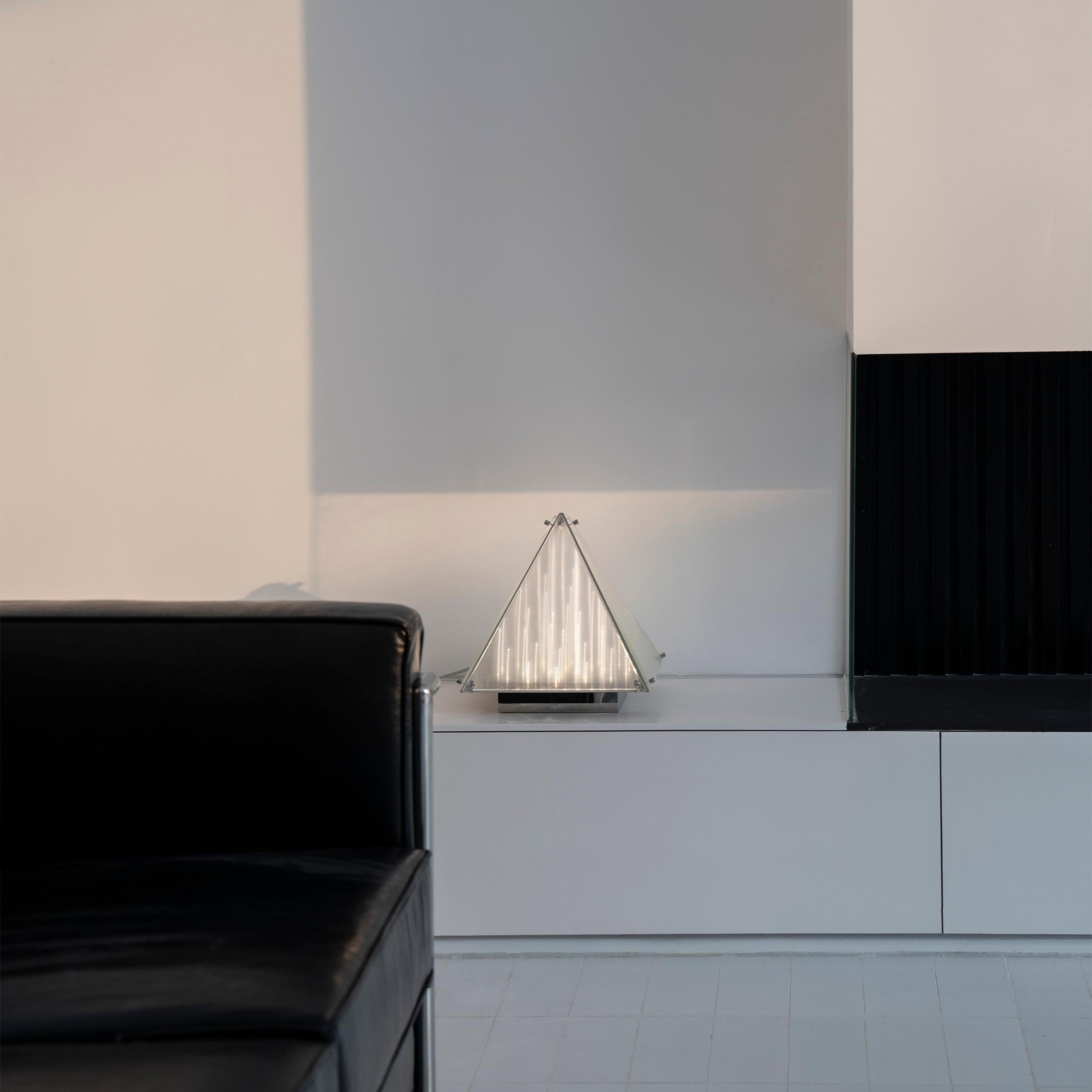 Fragment Table Lamp T1669