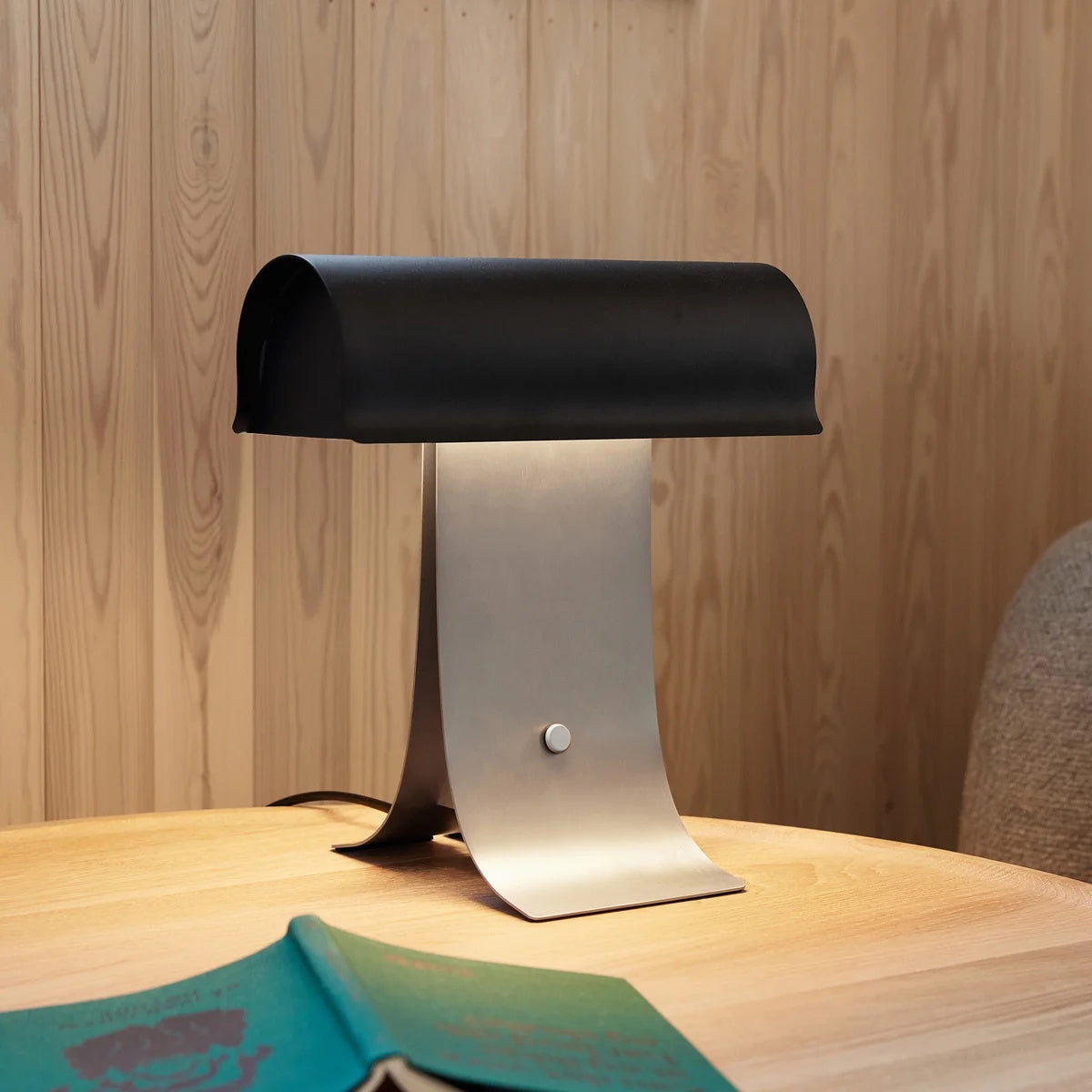 Archive Table Lamp T1922