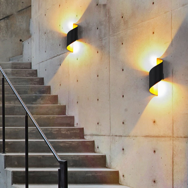 Modern Curl Twisted LED Wall Light M38