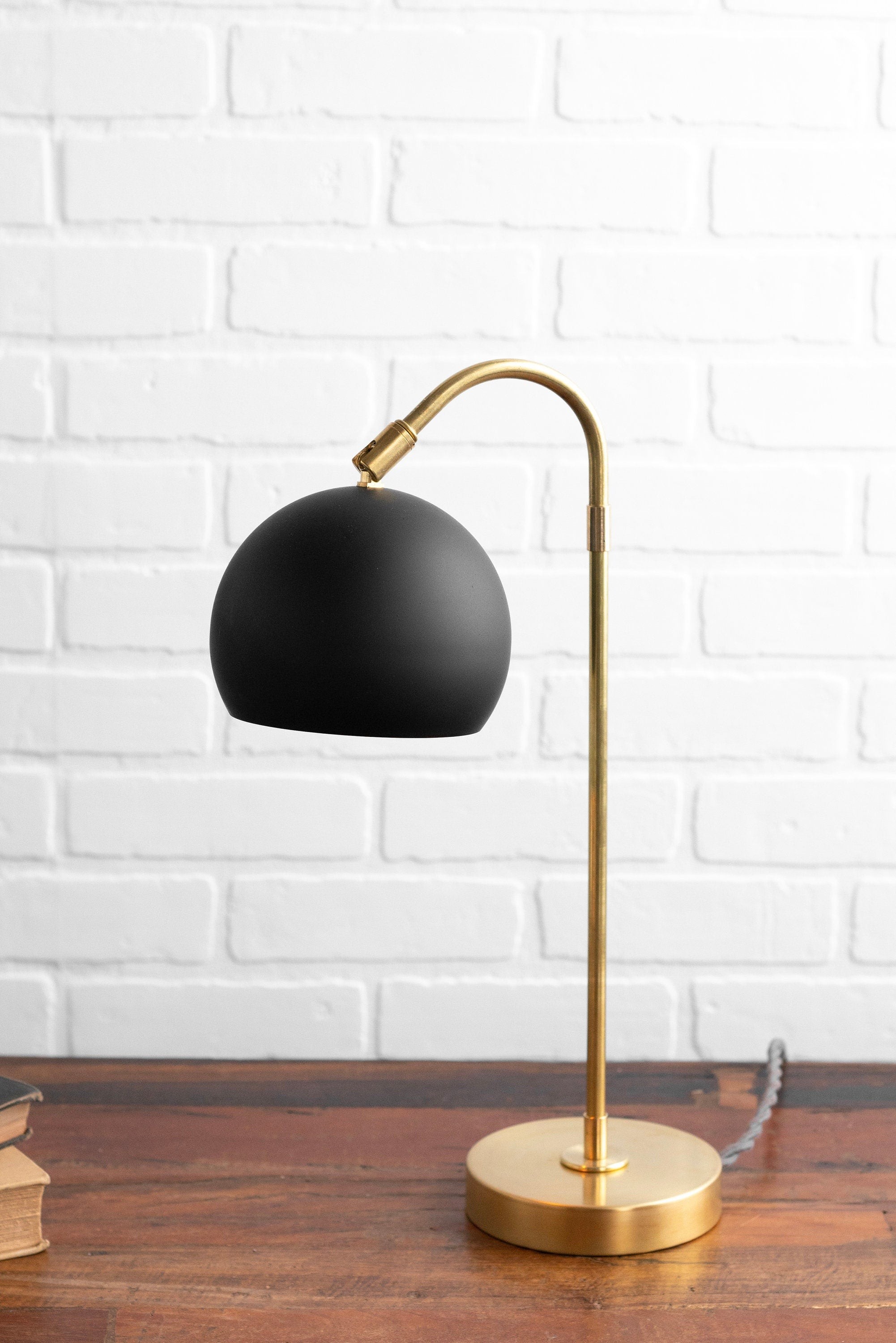 Ornato Luxe Modern Accent Table Lamp - Stylish Home Light T314