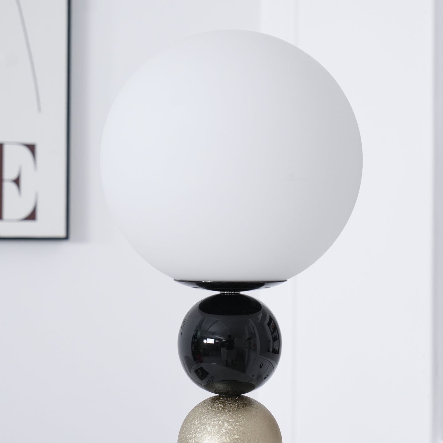 Modern Gourd Ball Table Lamp M226