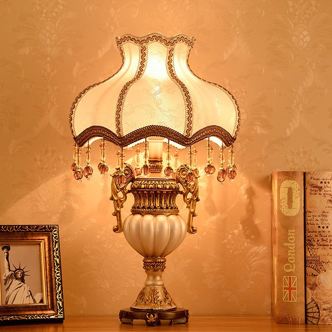 Retro Vase Fabric Table Lamp M495