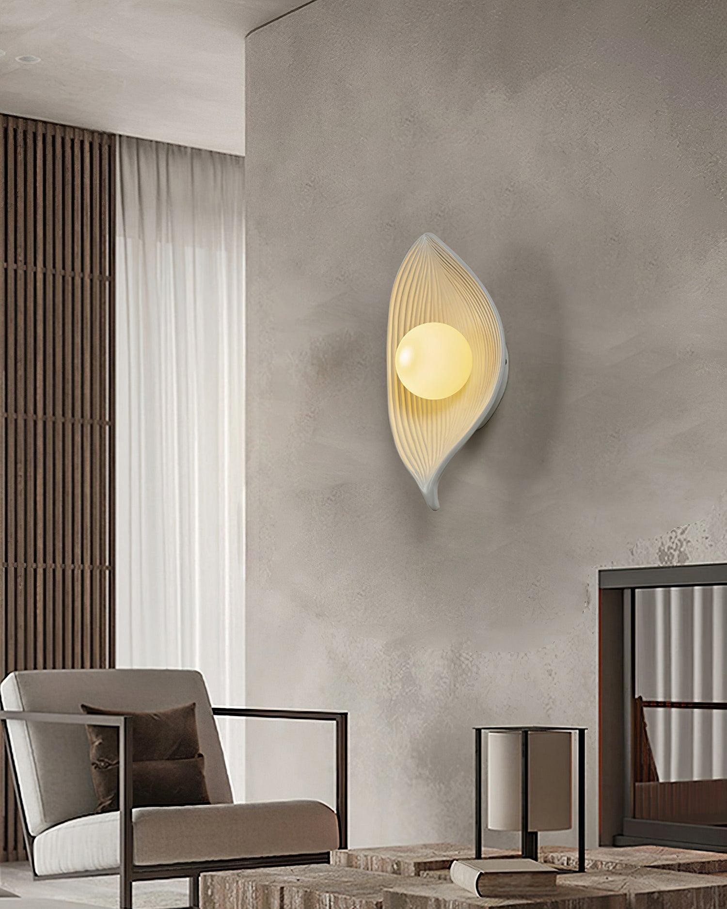 Contemporary Nordic Leaf Resin Wall Light M268
