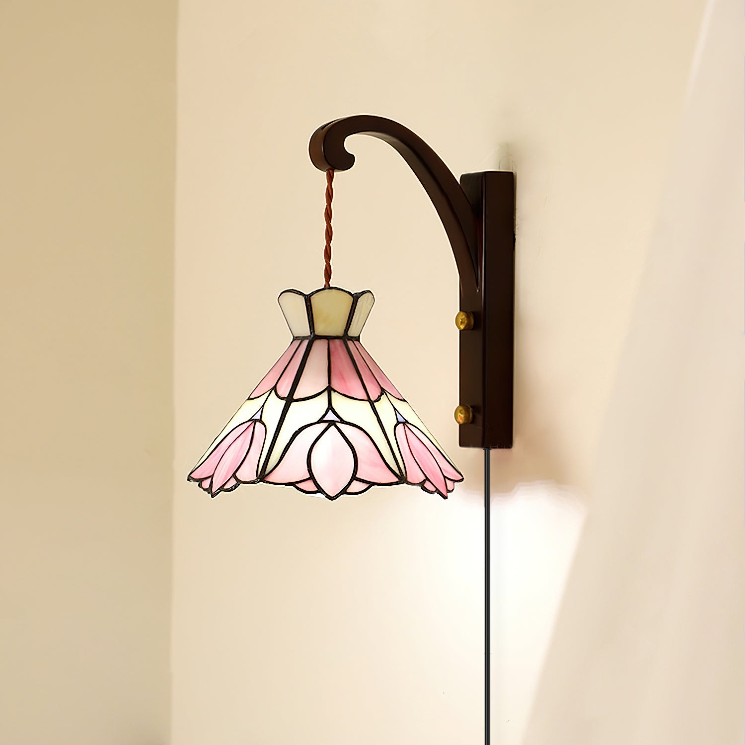 Serena Tiffany Plug In Wall Lamp T1284