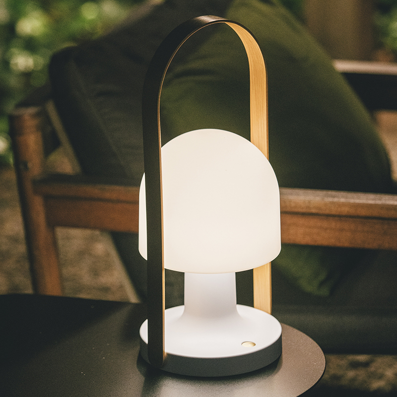 FollowMe Table Lamp